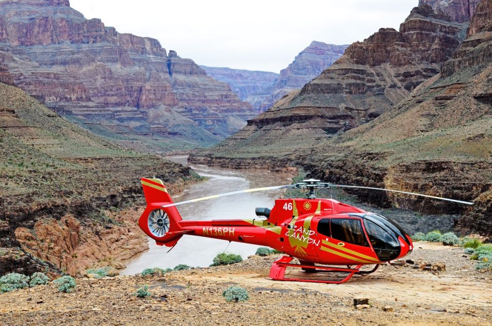 Grand canyon helicopter tour with black canyon rafting highlights