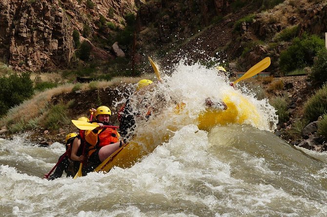 Royal gorge rafting half day tour (free wetsuit use!) class iv extreme fun! the value beyond the price