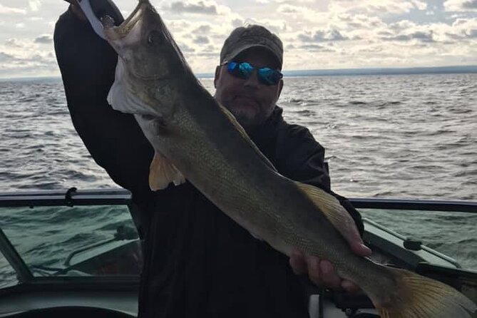 Lake Erie Walleye Fishing Charters - Authentic Echoes from Past Participants