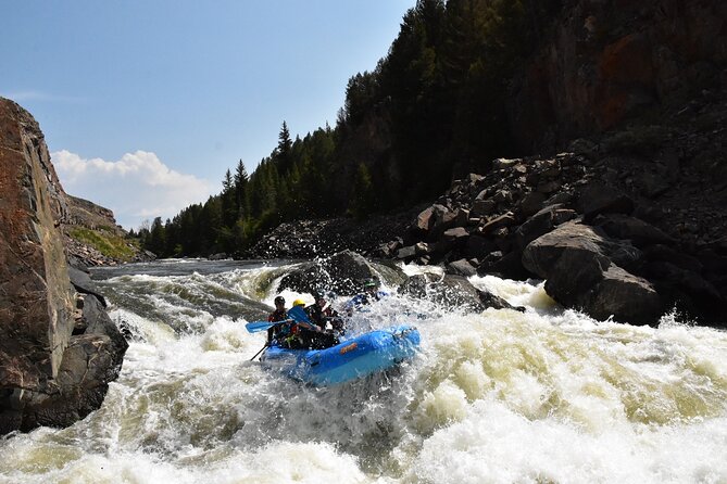 Raft through Gore Canyon- Class V Ultimate Advanced White-Water Rafting - Valor and Cost-Effectiveness