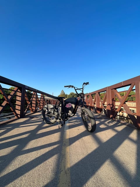 2 Hour E-bike Rental - Navigating the City