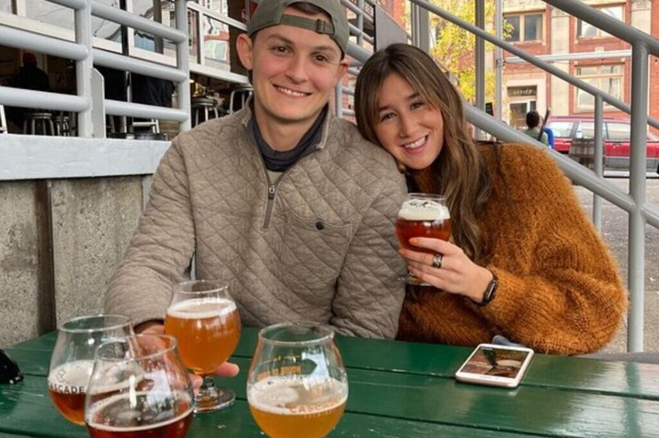 Portland: Guided Bike Tour with Brewery Visits - What Travelers Can Expect