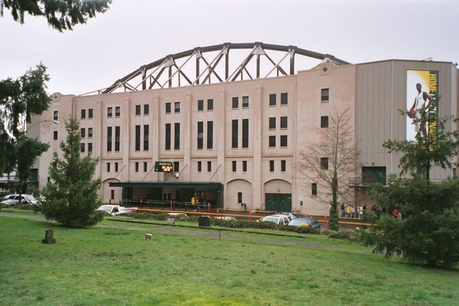 Self-Guided Scavenger Hunt: Eugene Waddle Around Campus - The Sum Up