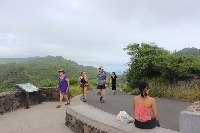 Makapuu lighthouse trail and shuttle service the value factor