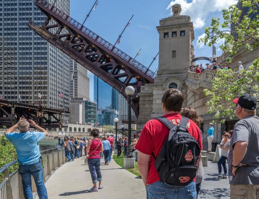 Chicago: Best of Attractions Walking Tour +Bike/Kayak Rental - Highlights of the "Best of Chicago" Tour