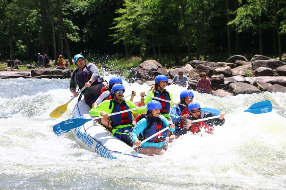Full river ocoee whitewater rafting trip with shore lunch a complete picture of the ocoee whitewater experience