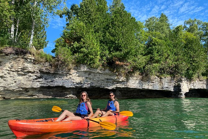 Whitefish Dunes State Park & Cave Point Kayak Tour - Highlights of the Whitefish Dunes & Cave Point Kayak Tour